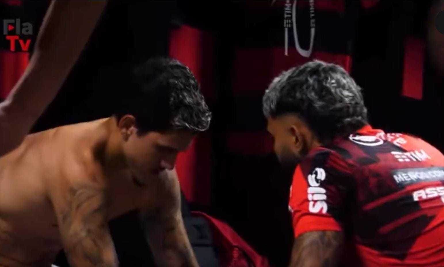 DUPLA DE ATAQUE DO FLAMENGO NÃO MARCA GOLS DE BOLA ROLANDO A MAIS DE 3 MESES